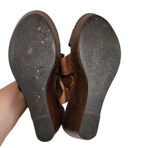 Born Brown and Cream Wedges - Picture 2 of 13